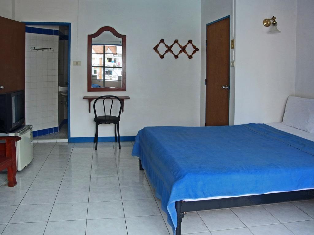 Niku Guesthouse Patong Exterior foto