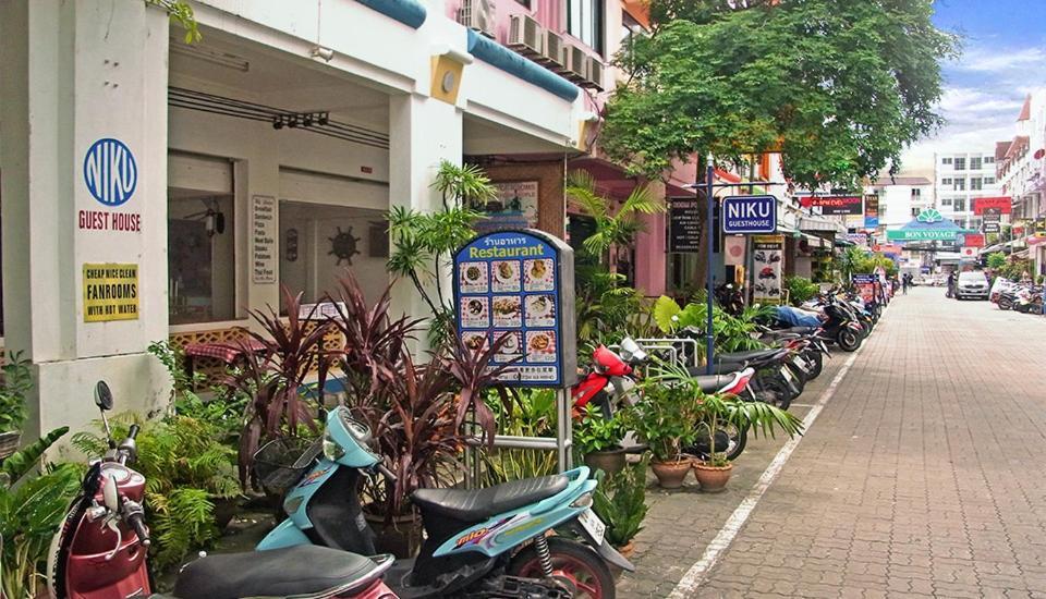 Niku Guesthouse Patong Exterior foto