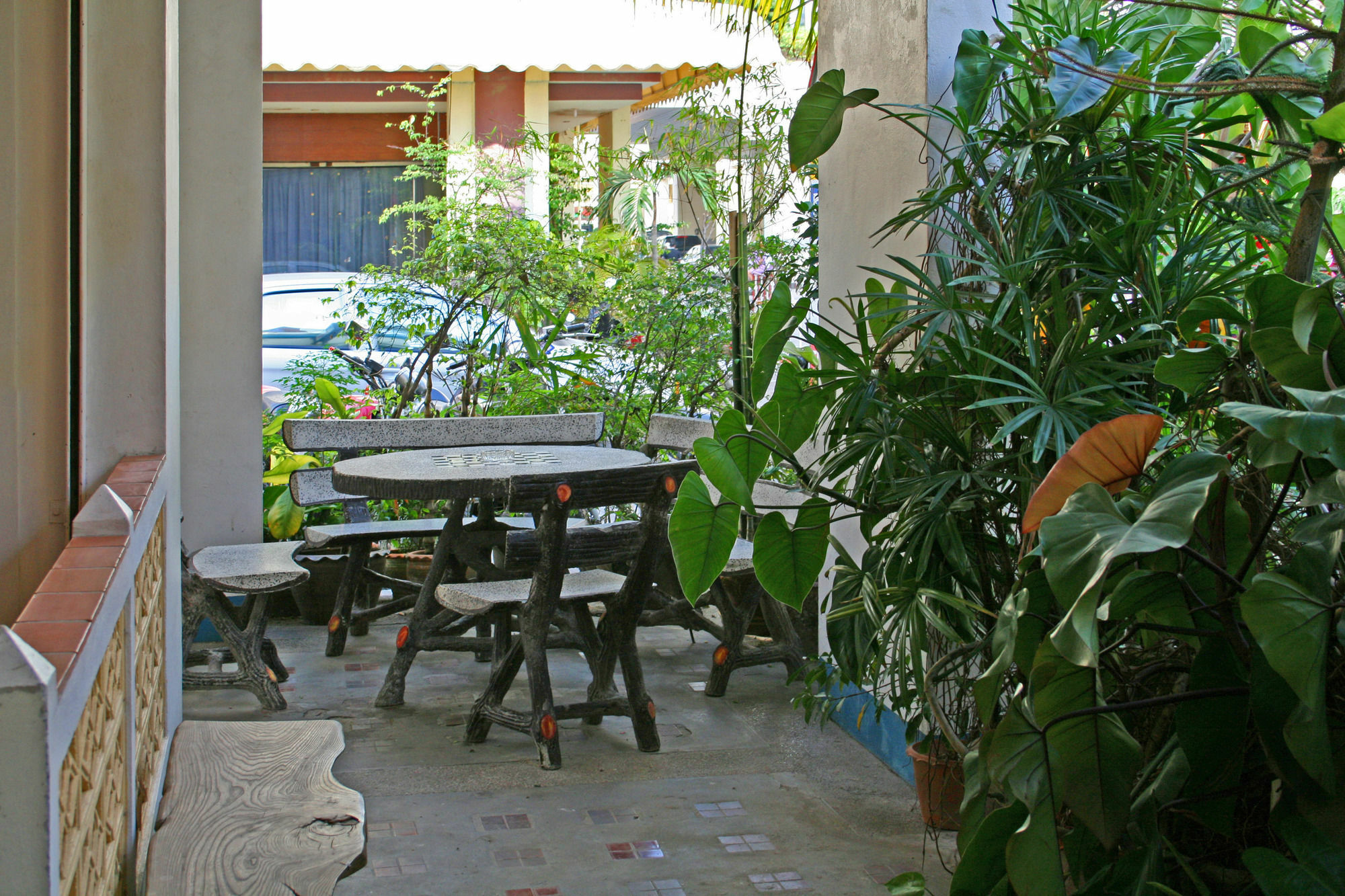 Niku Guesthouse Patong Exterior foto