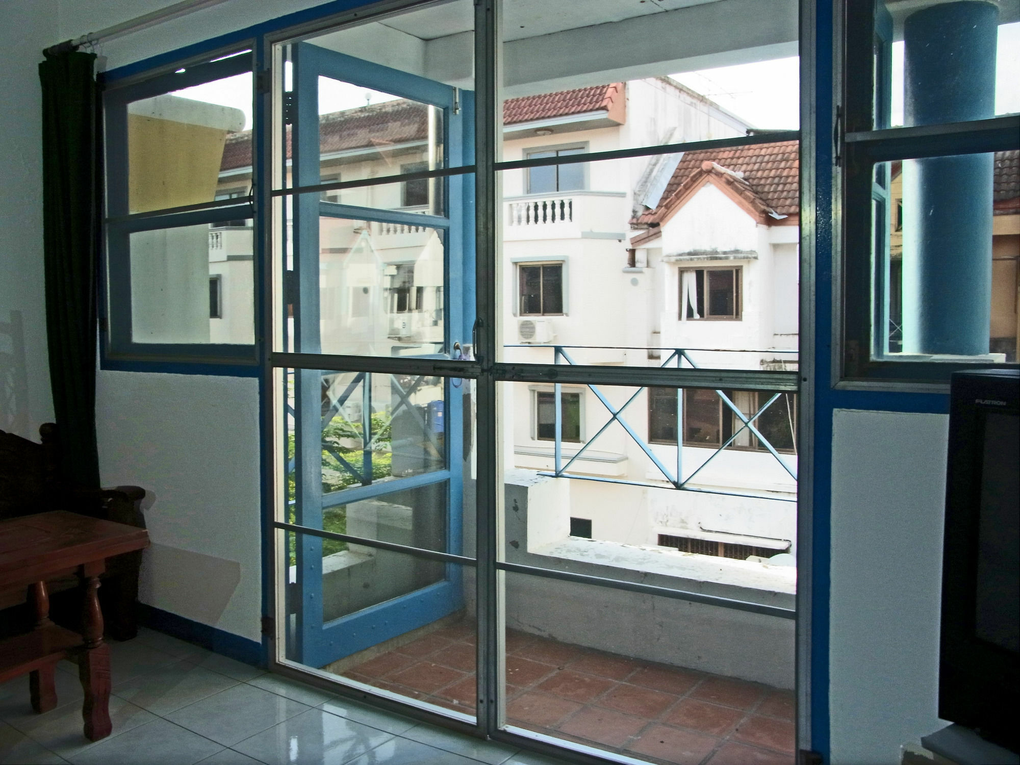 Niku Guesthouse Patong Exterior foto