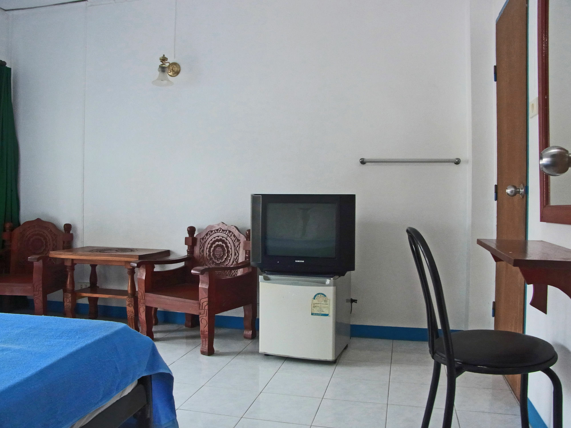Niku Guesthouse Patong Exterior foto