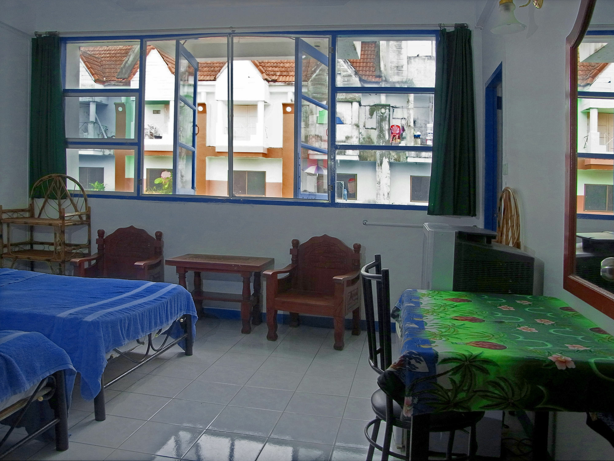 Niku Guesthouse Patong Exterior foto