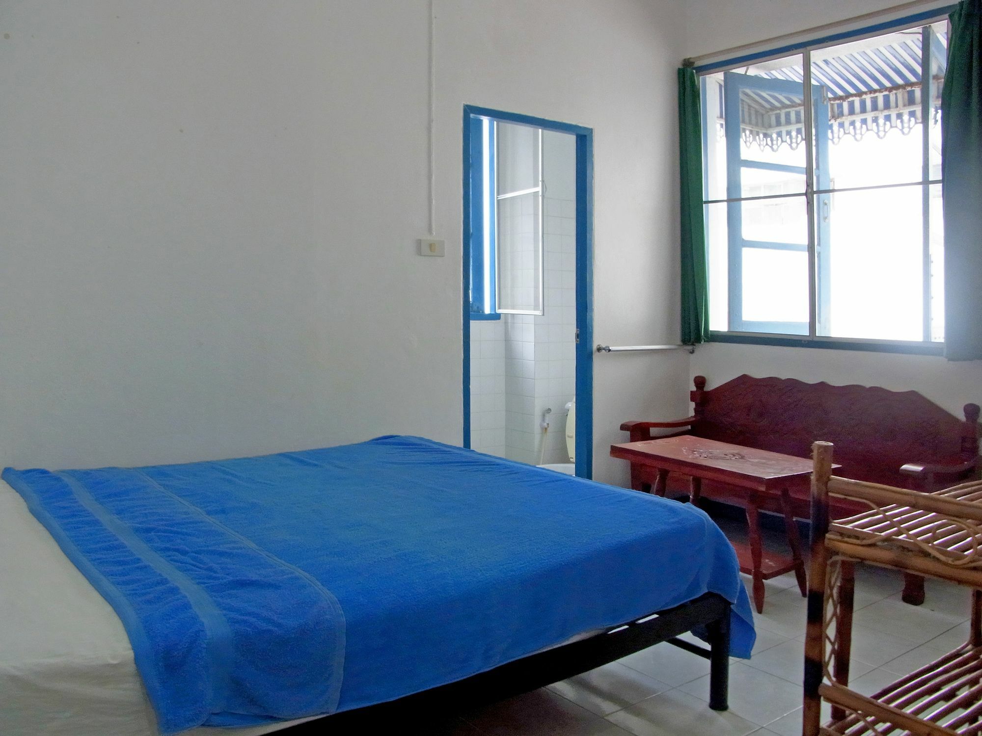 Niku Guesthouse Patong Exterior foto